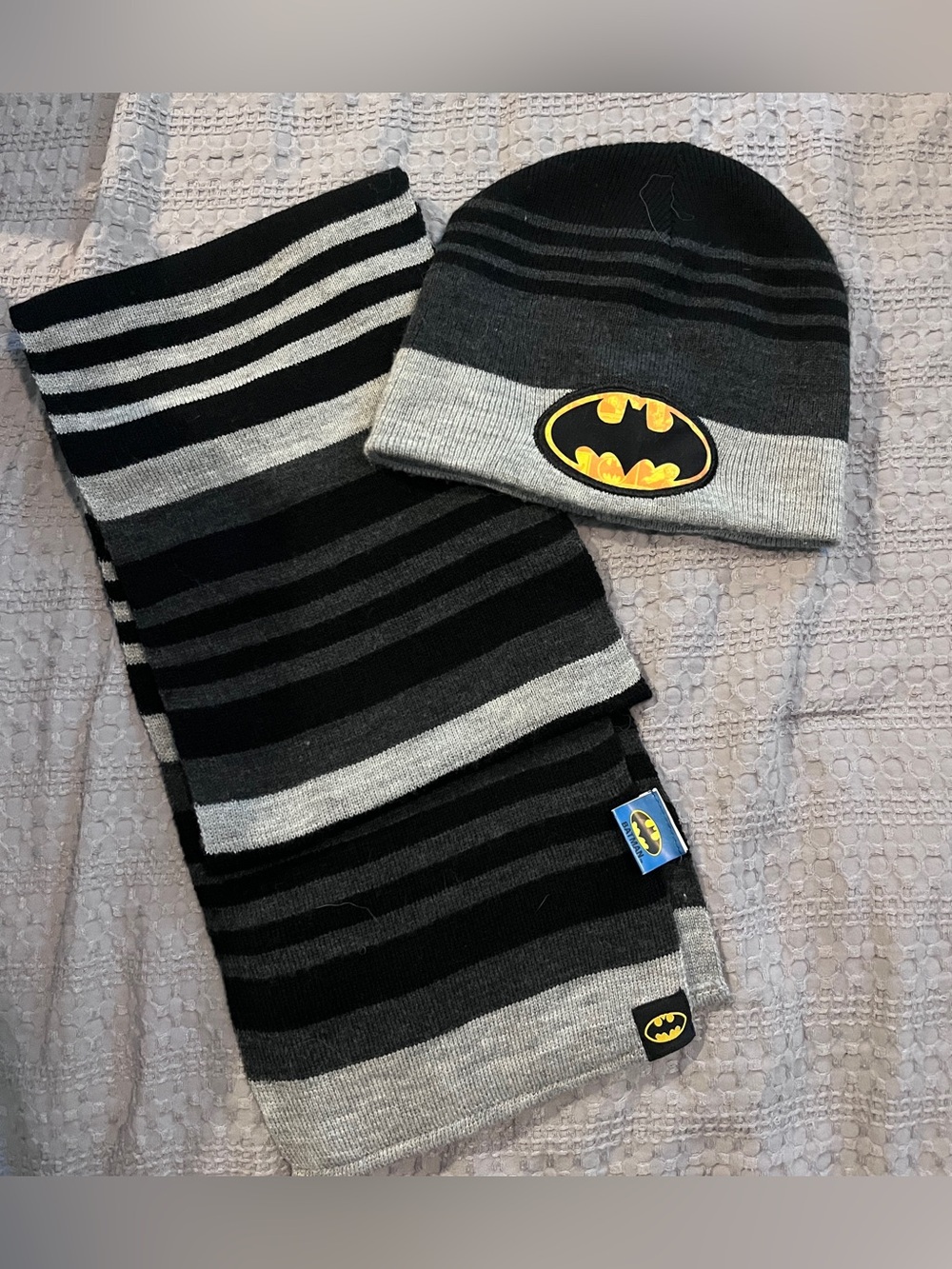 DC Comics Batman Black & Gray Striped Beanie and Scarf Set